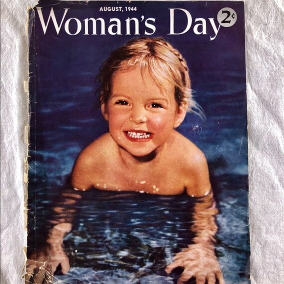 ! Cover, Aug 1944 Woman's Day Magazine, 2 Sides, Child in Pool, Vitamins Plus Ad - Picture 3 of 7